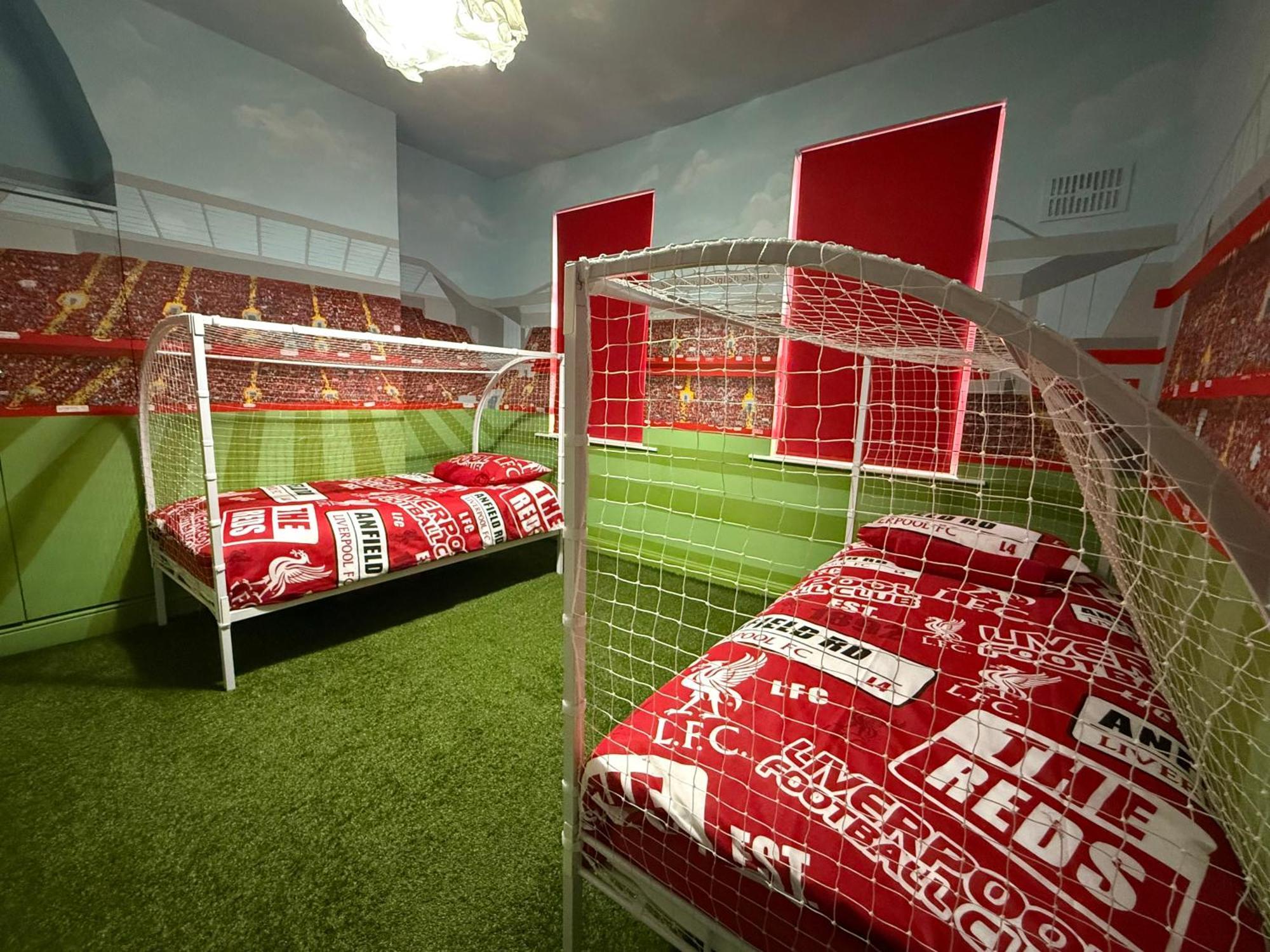 فيلا Anfield Abode - Entire Lfc Themed House ليفربول المظهر الخارجي الصورة