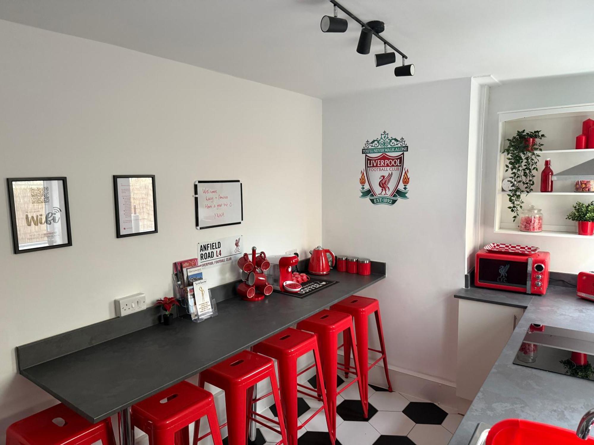 فيلا Anfield Abode - Entire Lfc Themed House ليفربول المظهر الخارجي الصورة